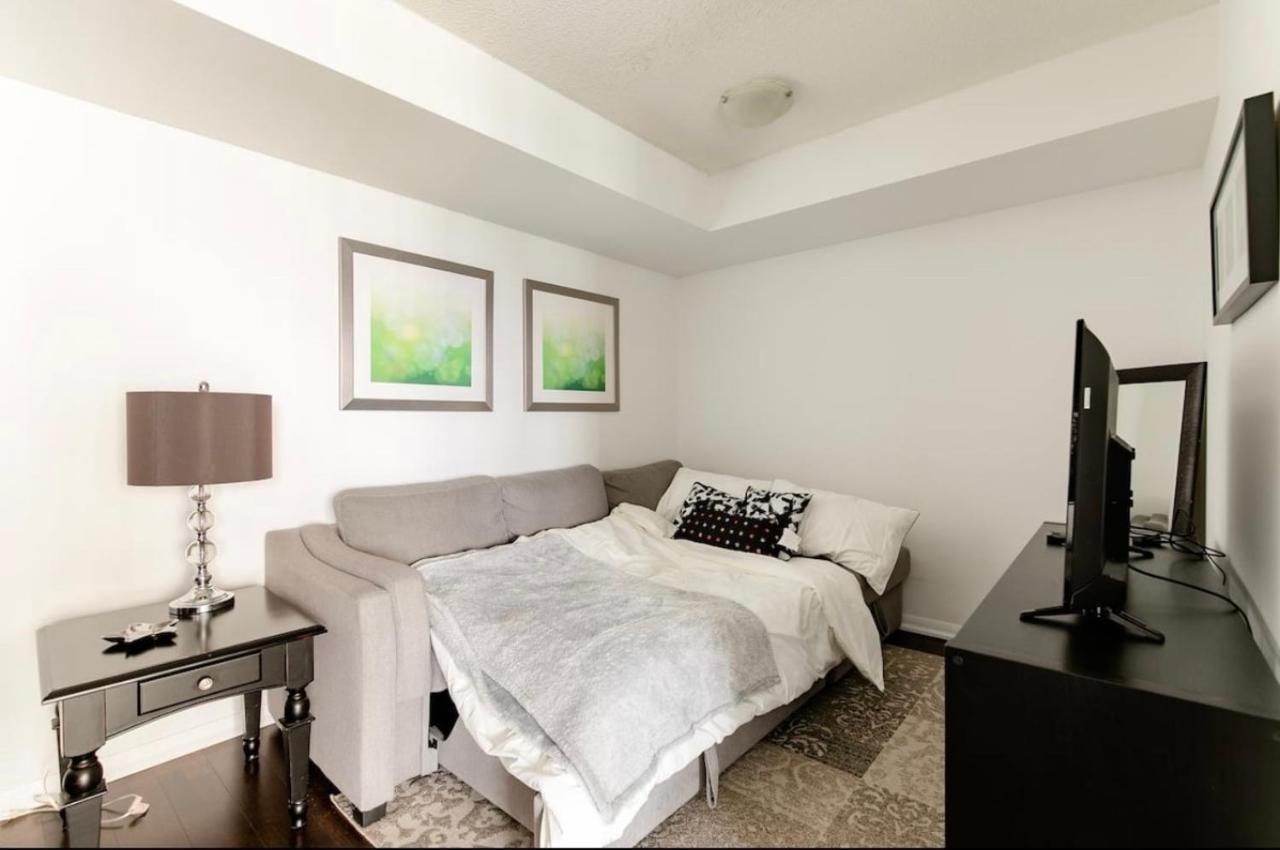 Downtown Toronto+Free Parking+Cn Tower View Apartman Kültér fotó